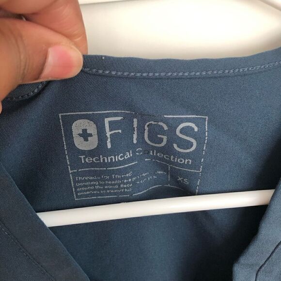 FIGS Casma Three Pocket Scrub Top Colbalt Blue Size XS - Picture 3 of 5